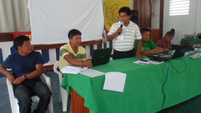 Expositores sobre economia indígenas no Rio Negro. Foto: SETCOM/FOIRN