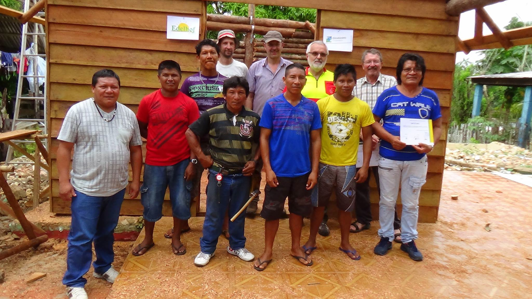 Diretores da FOIRN, participantes da oficina e instrutores da oficina. Foto: SETCOM/FOIRN