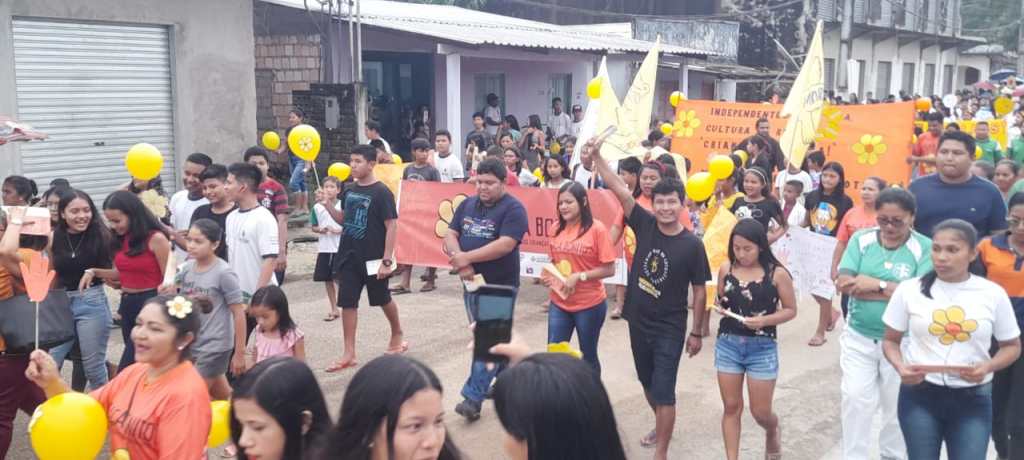 FOIRN PARTICIPA DA CAMINHADA DE MOBILIZAÇÃO COM ALUSÃO AO “MAIO&nbsp;LARANJA”