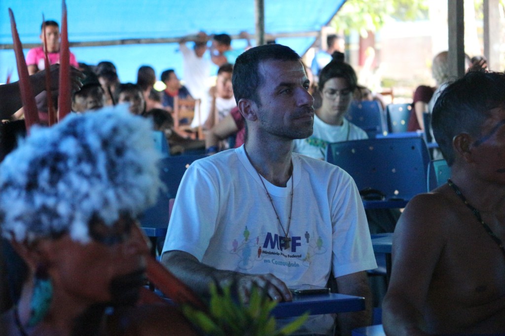 MINISTÉRIO PÚBLICO FEDERAL|O povo Yanomami recebe a equipe do MPF durante a Assembleia Extraordinária da Associação&nbsp;Kurikama