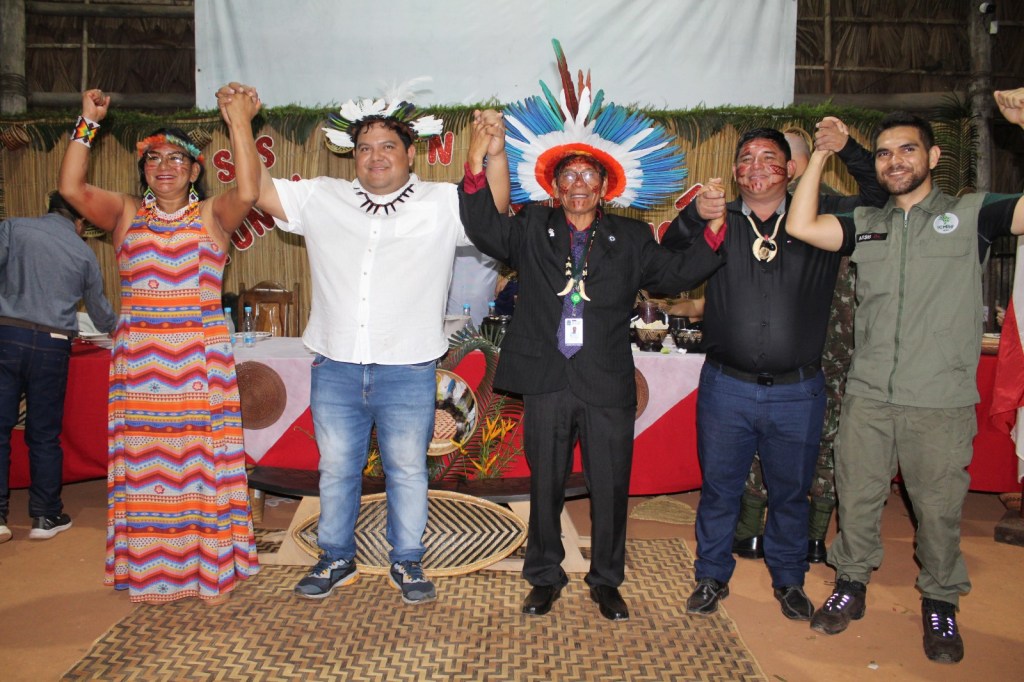 POSSE ANCESTRAL| Com a presença de Joênia Wapichana, o movimento indígena do Rio Negro realiza posse conjunto das coordenações da FUNAI, DSEI, ICMBIO e CONDISI em São Gabriel da Cachoeira –&nbsp;Am